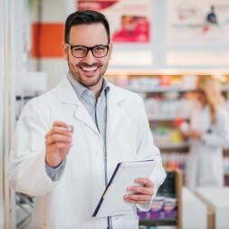 ‼️Pozor, pozor! E-shop sítě lékáren Dr. Max hlásí slevu na produkty Alife! ????????‍⚕️????Pořiďte si naše/vaše nejoblíbenější produkty se slevou 2️⃣5️⃣%! Sérum, proteinové keto shaky i kapslovaná řasa s astaxanthinem za výhodné ceny. Vše naleznete na tomto odkazu: https://www.drmax.cz/alife-beauty-and-nutrition @drmaxlekarna #astaxanthin #antioxidant #superfood #health #beauty #zdravi #krasa #imunita #immunity #sport #foodsupplement #doplnkystravy #natural #prirodni #serum #skincare #peceoplet #madeinczech #vyrobenovcesku #healthylifestyle #zdravyzivotnistyl #lekarna #pharmacy #drmax